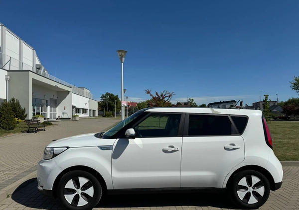 Kia Soul cena 59800 przebieg: 51042, rok produkcji 2017 z Bobolice małe 781